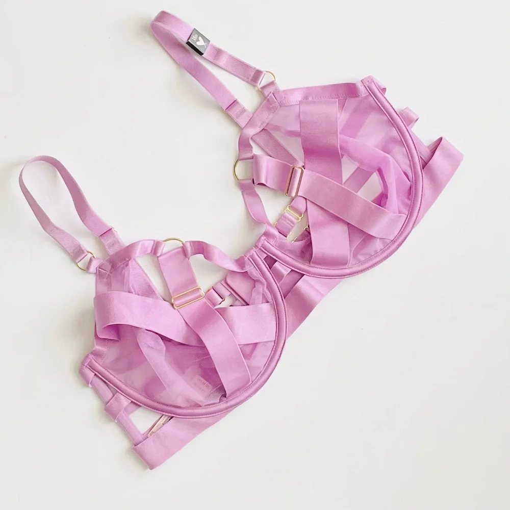 38D Victoria’s Secret lilac strappy harness bra